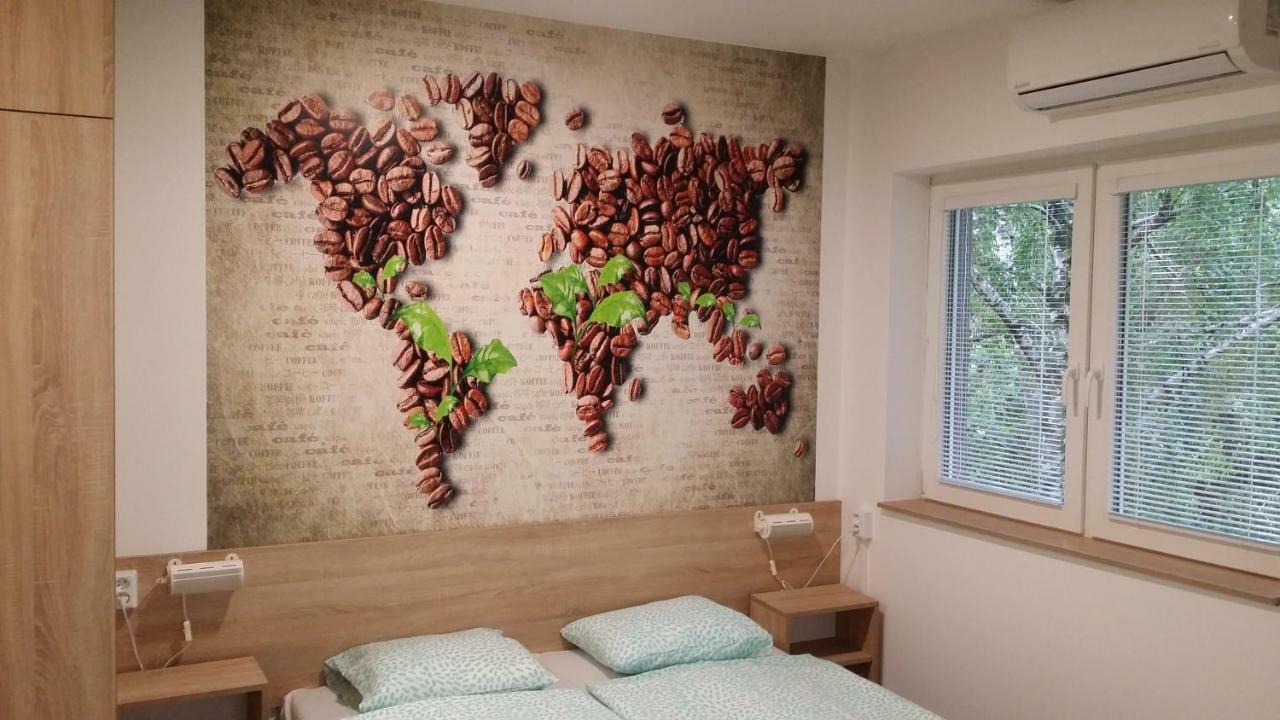 Delfin Hostel Sturovo Luaran gambar